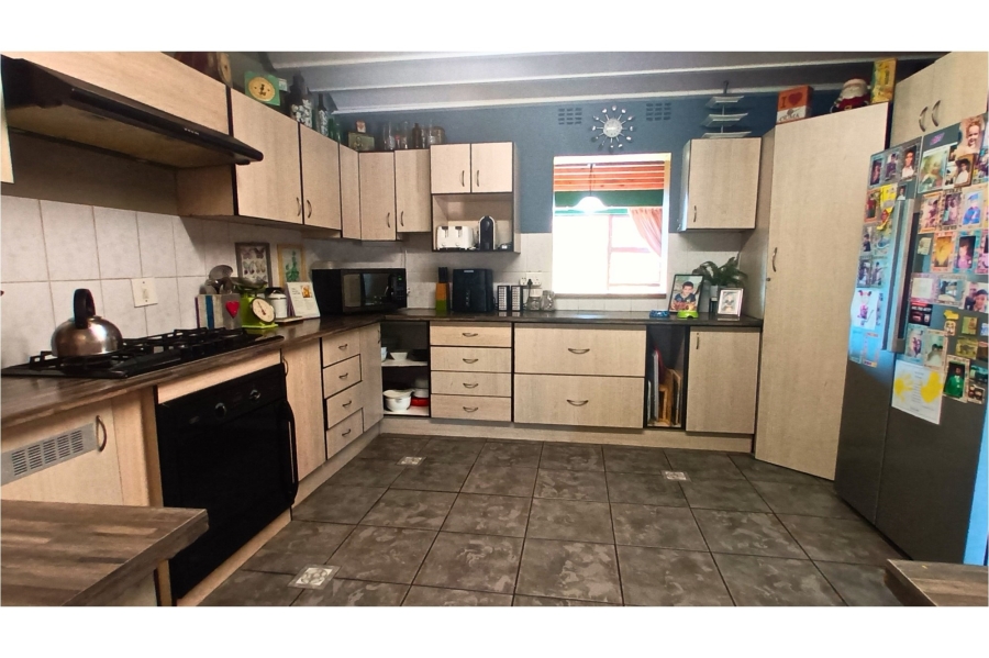 5 Bedroom Property for Sale in Gonubie Eastern Cape